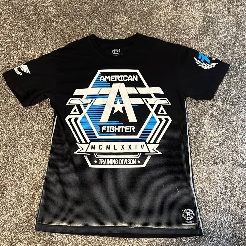 American Fighter short sleeve shirt size L